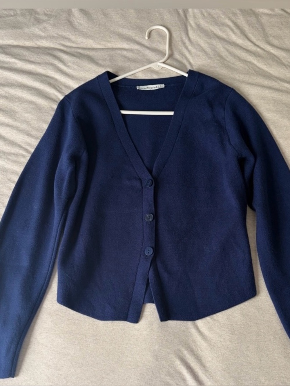 Abercrombie and Fitch v neck rounded hem cardigan navy blue size large